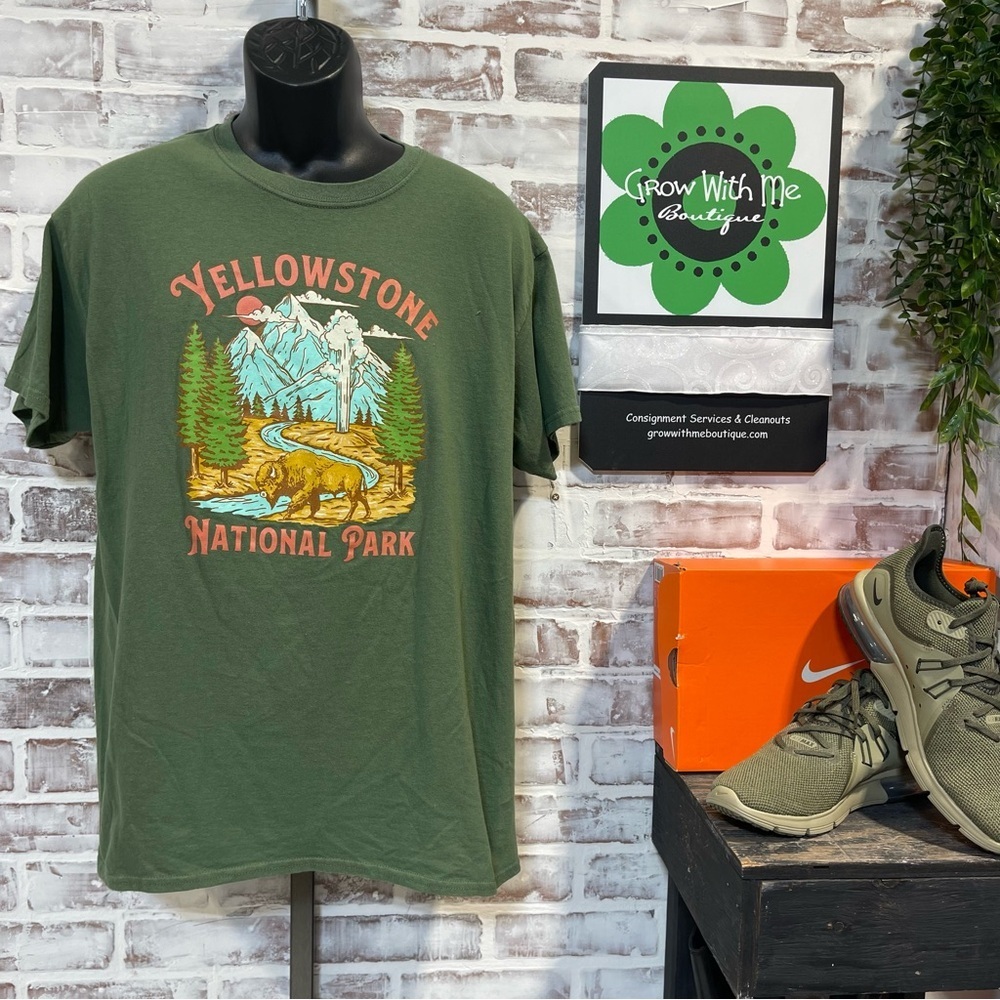 Yellowstone national parks tshirt adult large